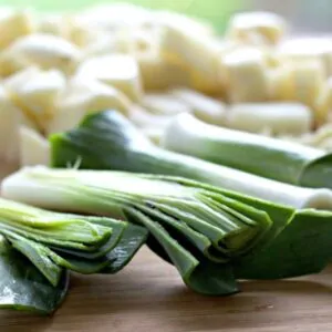 Allium ampeloprasum / Allium adscendens - Porrum Geant de Suisse, Wild Leek, Broadleaf Wild Leek, Giant Swiss Leek, Giant Swiss Leek Early Summer, Giant Leek