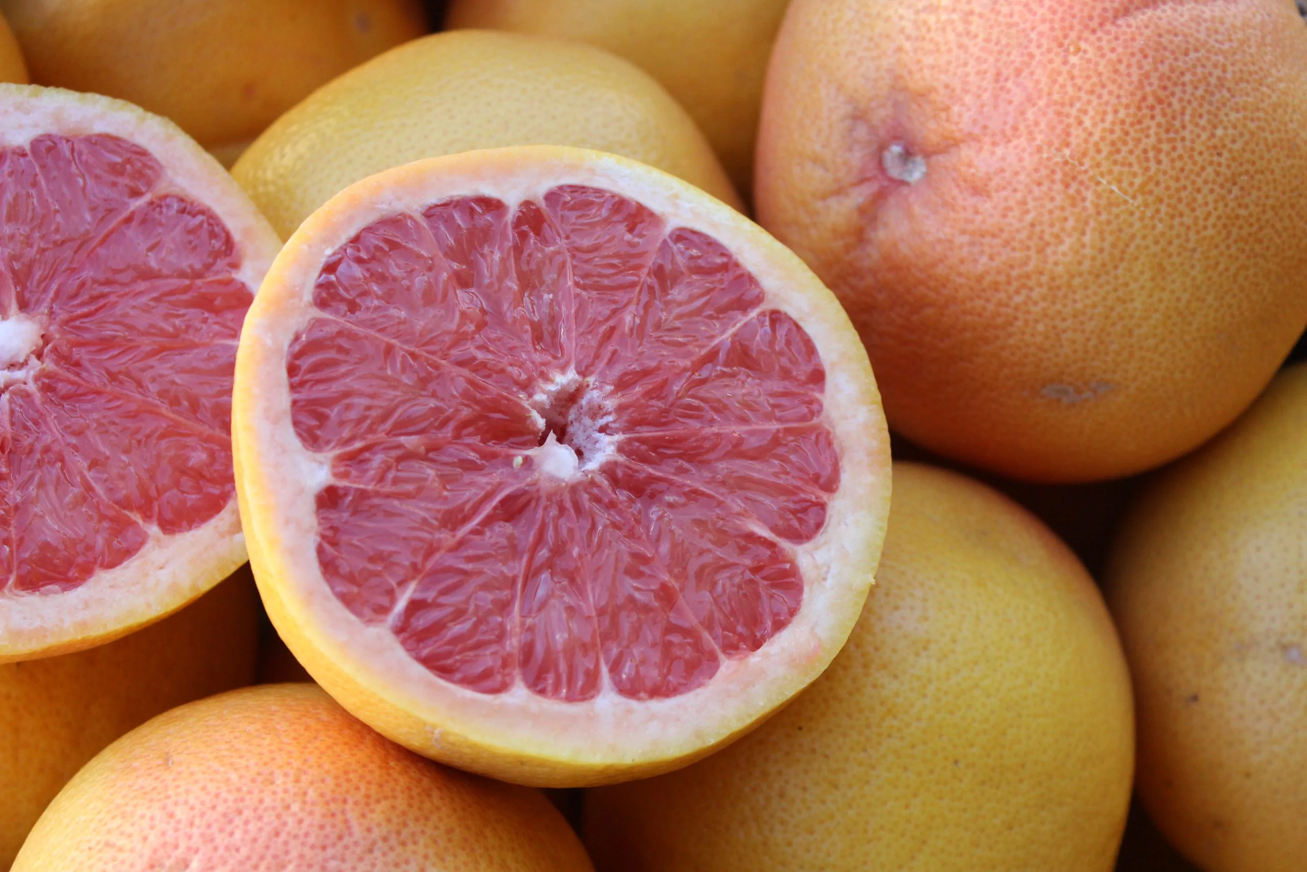 Citrus maxima 'Pink' - Pink Pomelo, Shaddock, Chinese grapefruit